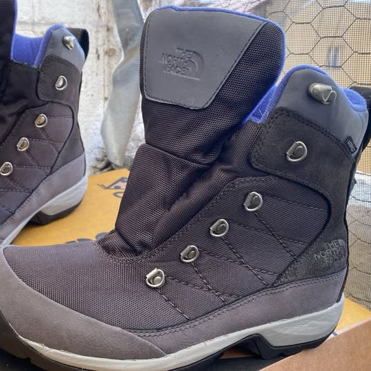 Botas The North Face Chilkat Nylon Boot talla 8.5 US 6.5 MX NUEVAS Gris-Purpura Waterproof para Dama