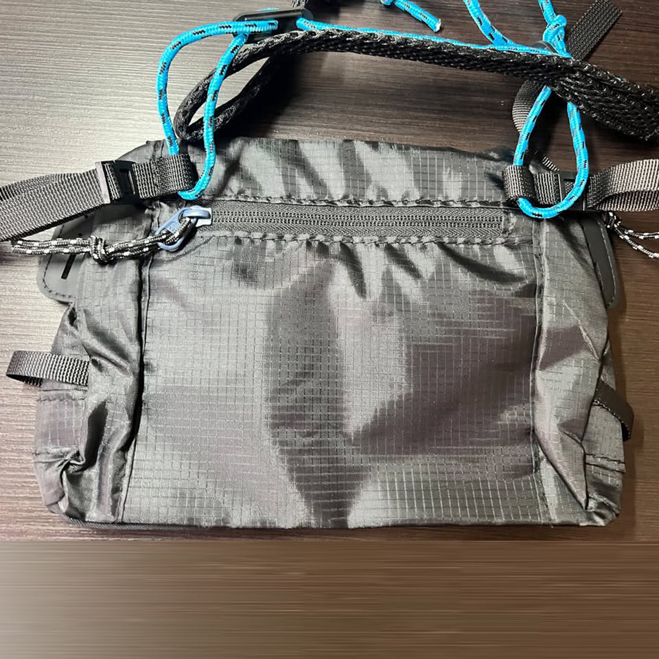 Bolso Patagonia Tipo Mensajero Cruzado Campismo Mochila Negro Bandolera de Pesca Colores Gris y Negro